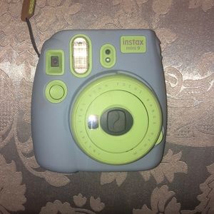 Instax Mini 9 Polaroid Camera - great condition.